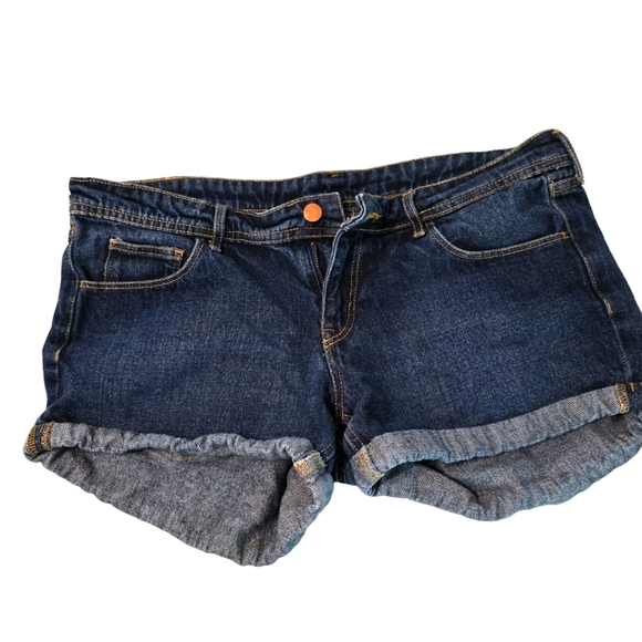 3/$15  Denim by H & M Jean Shorts Low Waist Skinny - Picture 1 of 4